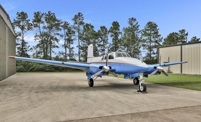 1957 BEECHCRAFT D50 TWIN BONANZA1