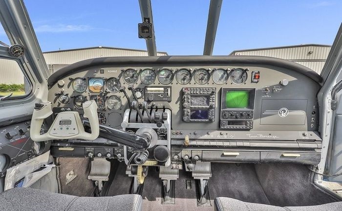 1957 BEECHCRAFT D50 TWIN BONANZA3