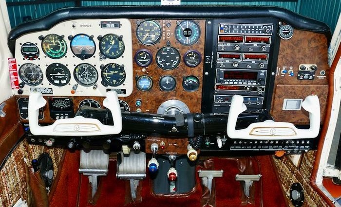 1959 BEECHCRAFT 35 BONANZA3