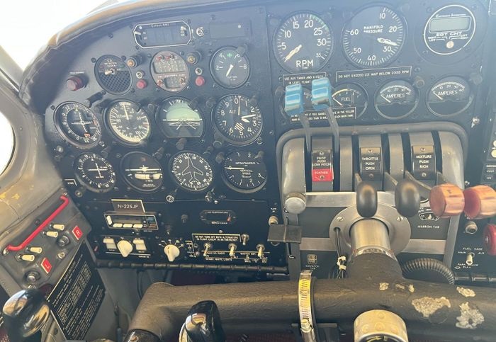 1959 BEECHCRAFT D95A TRAVEL AIR3