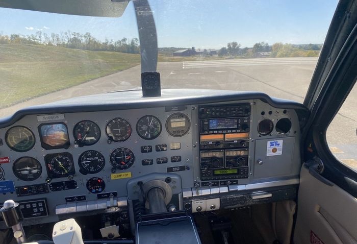 1960 BEECHCRAFT M35 BONANZA2
