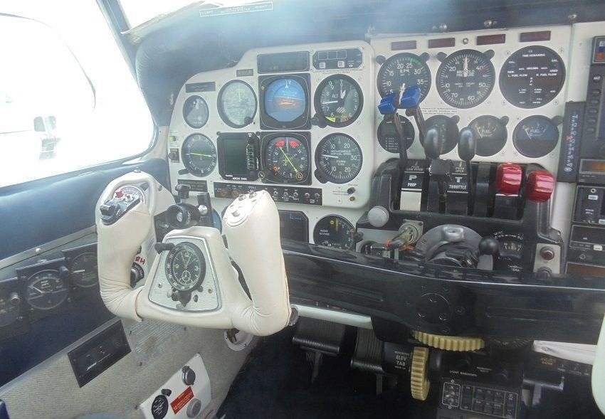 1968 BEECHCRAFT 56TC BARON3