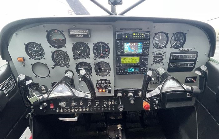 1971 Cessna A185E Amphibious Skywagon1