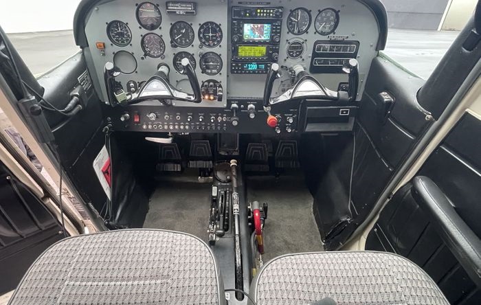 1971 Cessna A185E Amphibious Skywagon2