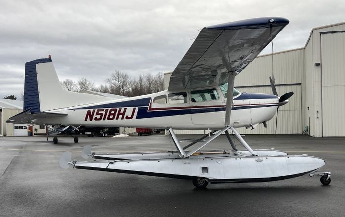 1971 Cessna A185E Amphibious Skywagon3