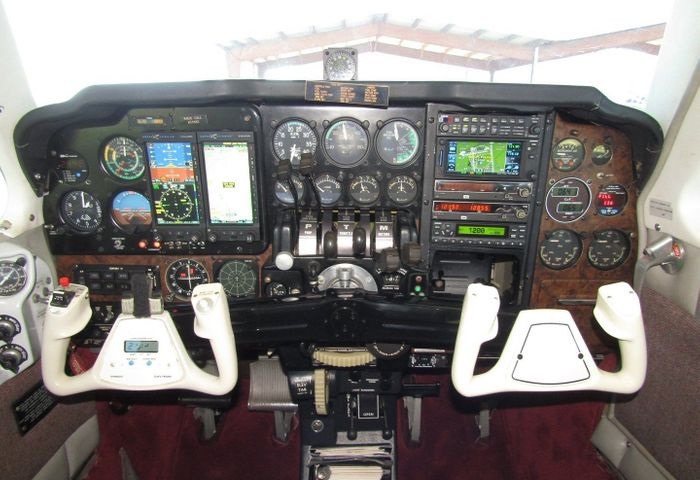 1974 Beechcraft Baron B553