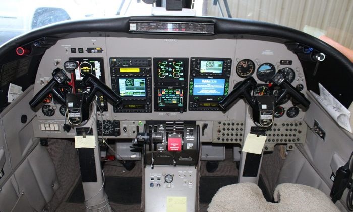 1975 COMMANDER 690A3