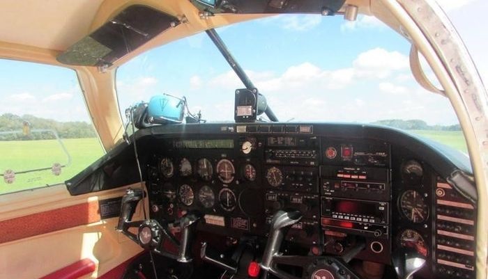 1975 Mooney M20F EXEC 212