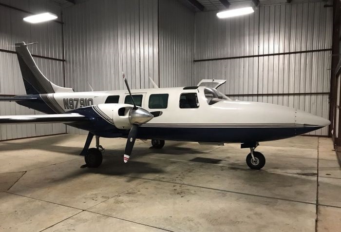 1977 AEROSTAR 601B