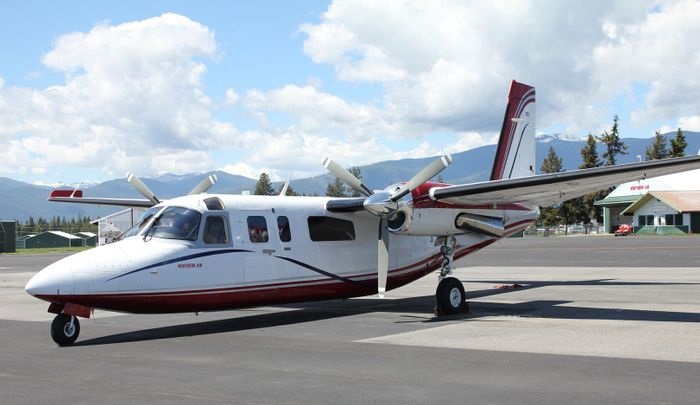 1979 COMMANDER 690B2