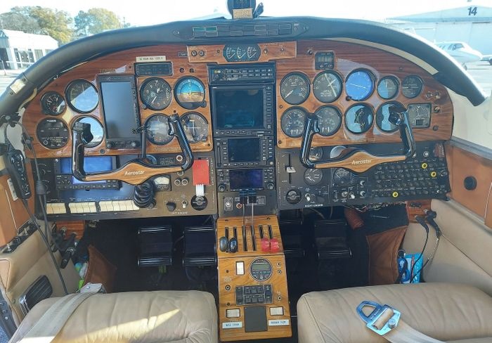 1980 AEROSTAR 600A1