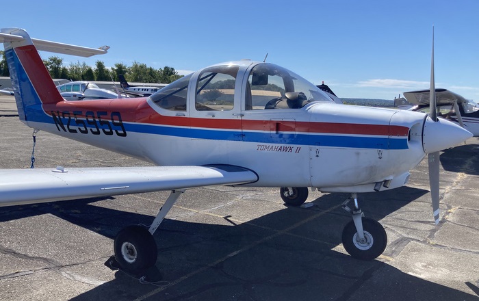 1981 Piper PA-38 Tomahawk used1
