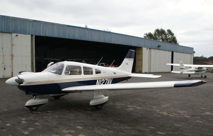 1984 Piper РА-28-181 Archer II2