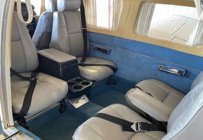 1987 Piper PA-32R Saratoga 2