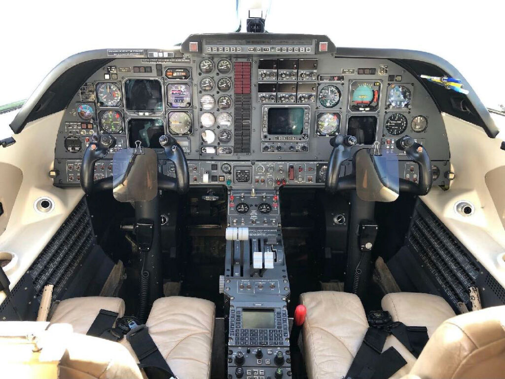 2001 Piaggio Avanti P1802