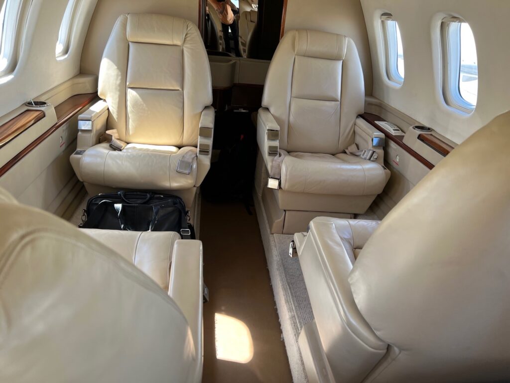 2001 Piaggio Avanti P1803