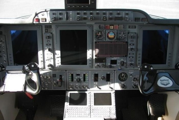 2002 BEECHCRAFT PREMIER I1