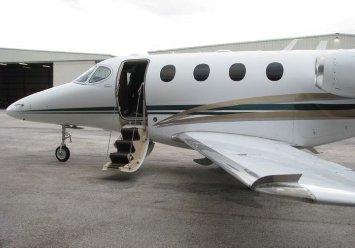 2004 Beechctaft Premier I1