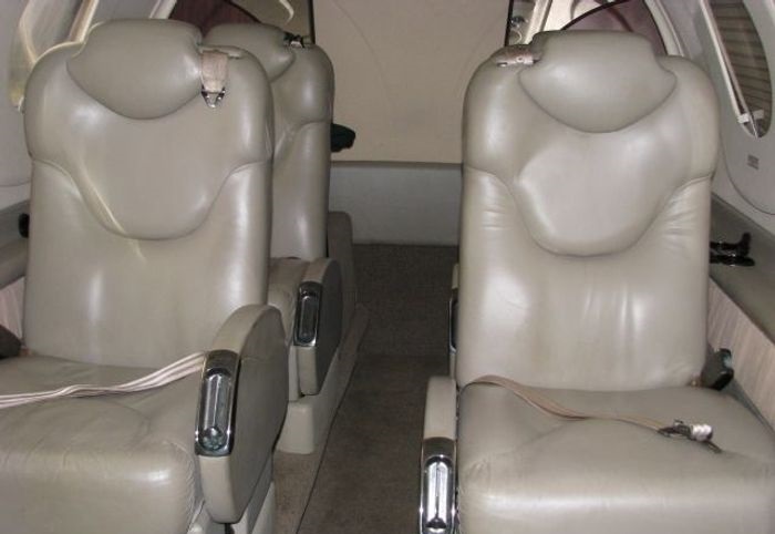 2004 Beechctaft Premier I2