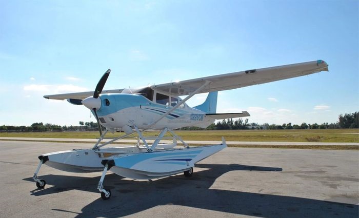 2004 Cessna Turbo 206H Amphibian