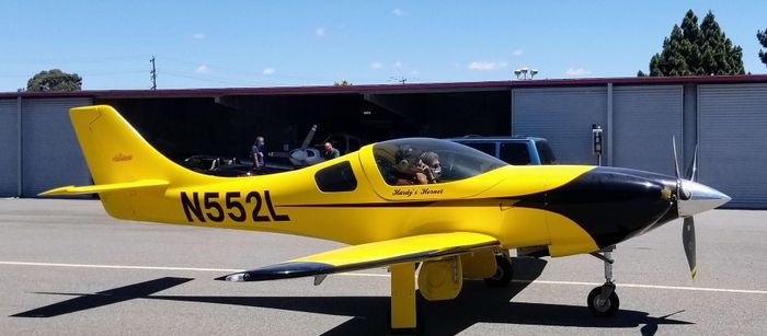 2004 LANCAIR LEGACY1