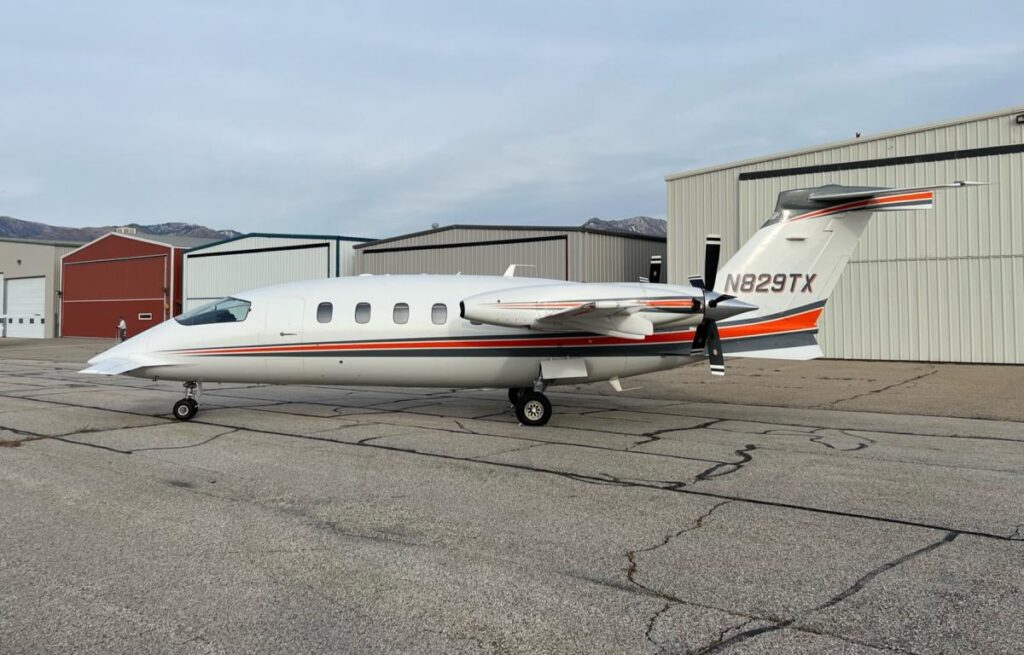 Piaggio P180 Avanti II
