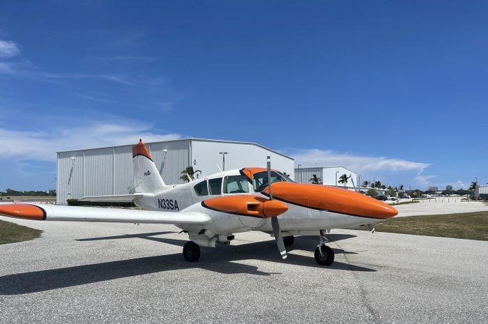 1966 PIPER AZTEC