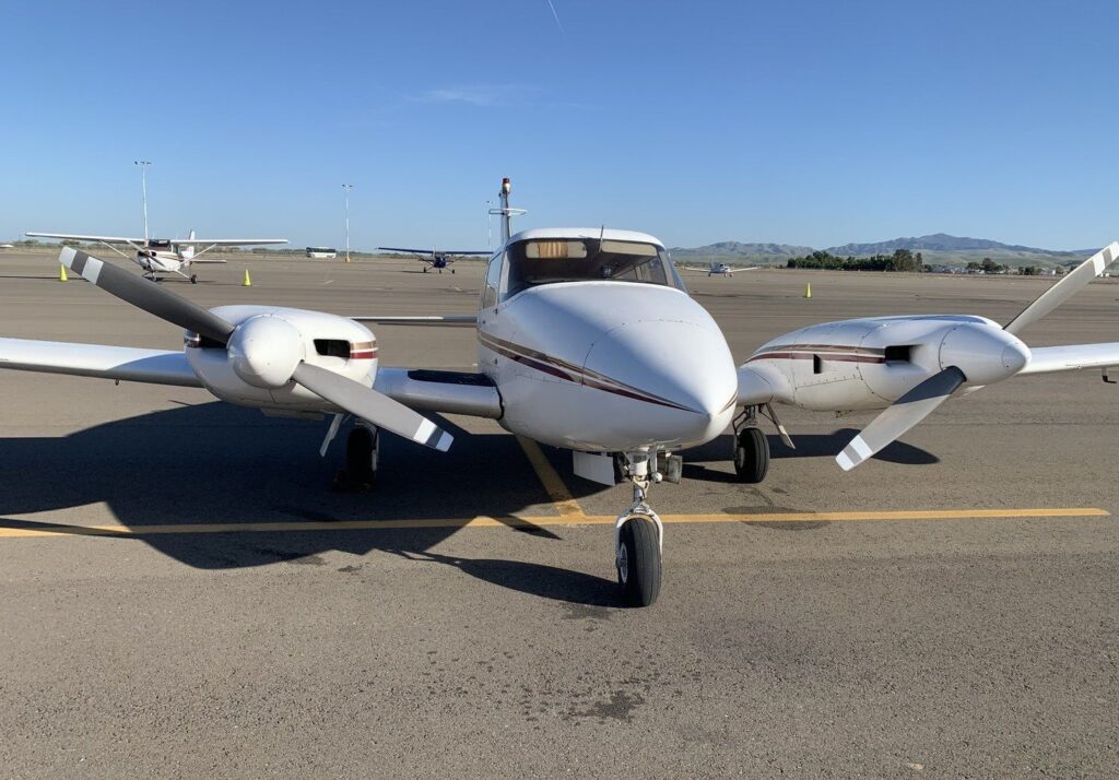 1966 PIPER PA-30 TWIN COMANCHE C3
