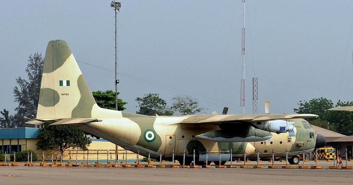 1976 LOCKHEED C-130H HERCULES1