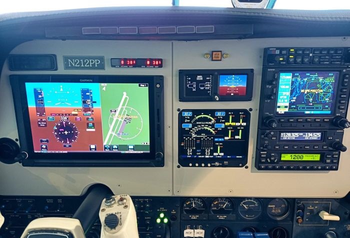 1990 BEECHCRAFT 58 BARON3
