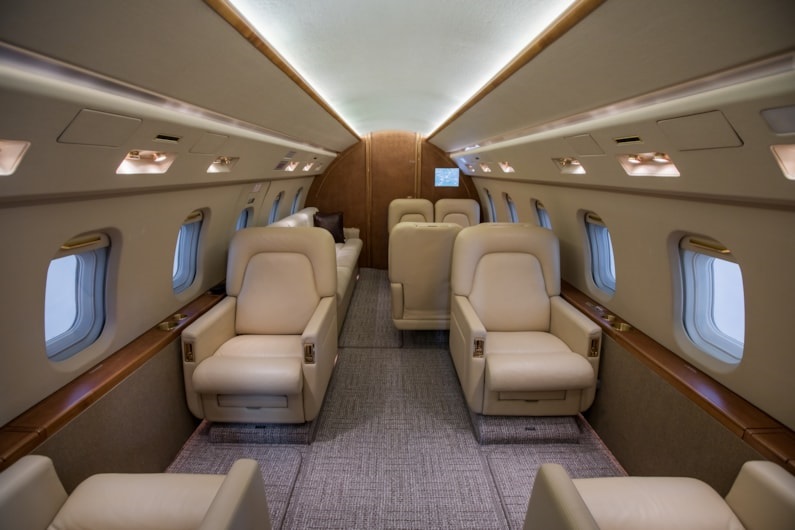 1999 Challenger 6041