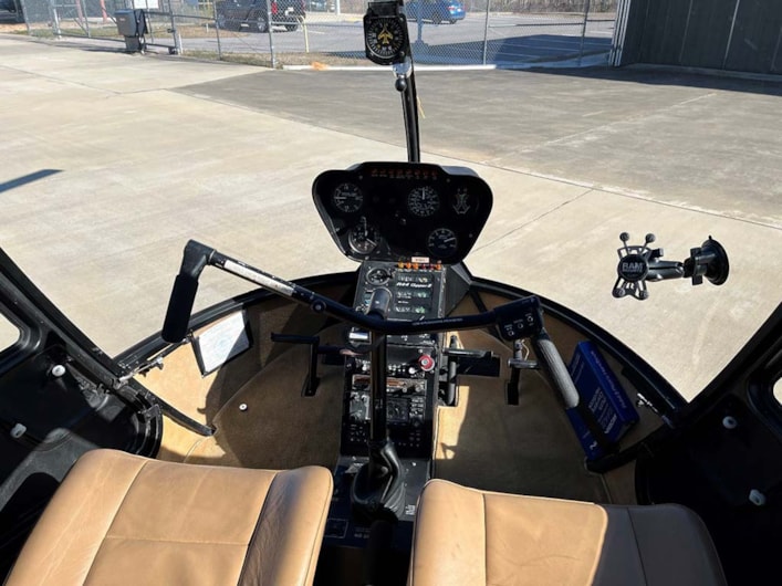 2006 Robinson R44 Clipper II1