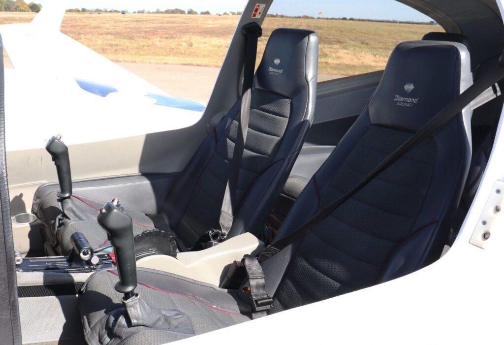 2015 DIAMOND DA42 VI2