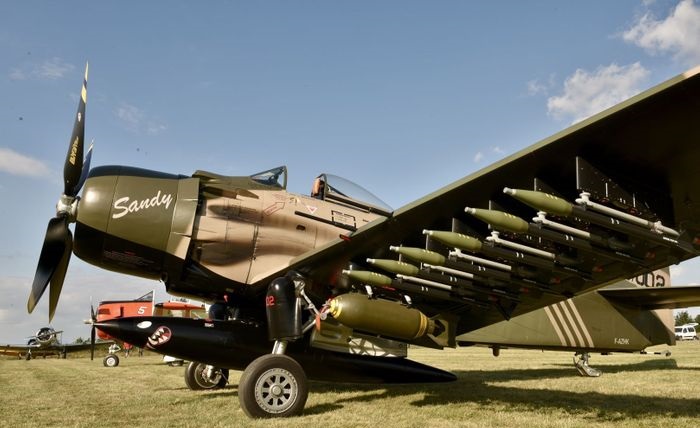 DOUGLAS AD-4 SKYRAIDER